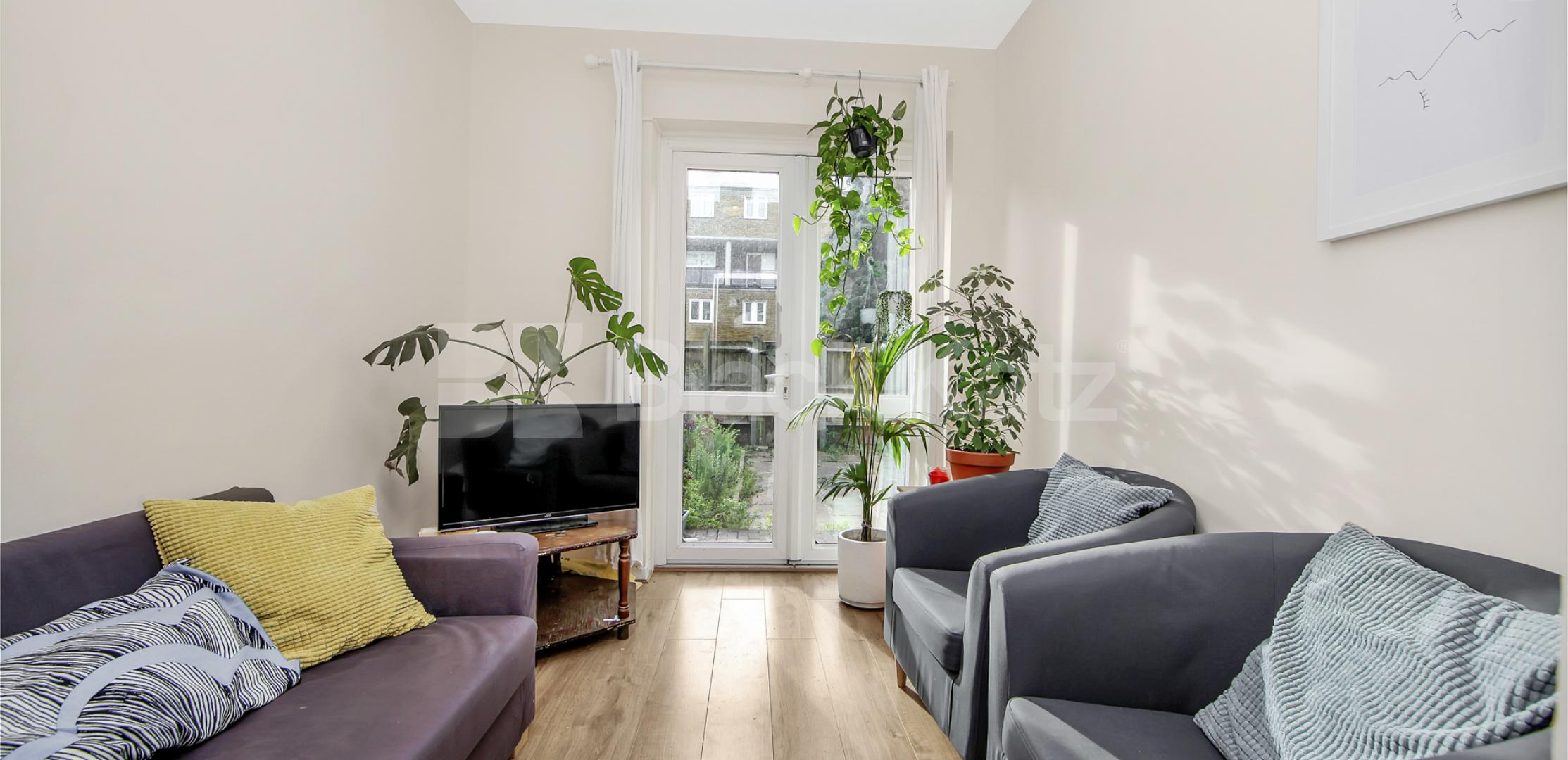 			NEW INSTRUCTION , 4 Bedroom, 1 bath, 1 reception Apartment			 Burbage Close , Borough/London Bridge